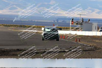 media/Nov-16-2025-CalClub SCCA (Sun) [[2975c16dfc]]/Group 6/Turn 1/